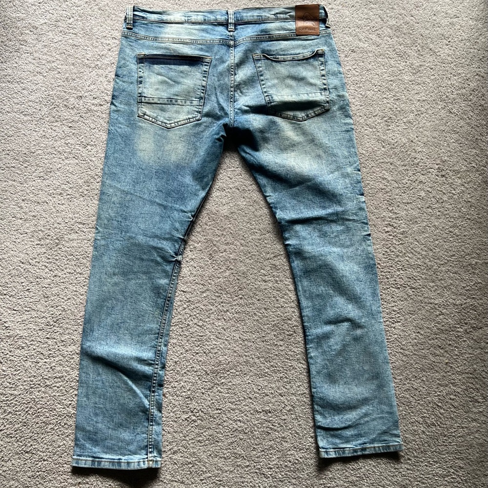 Blue jeans - Picture 2 of 3